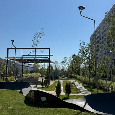 Modern * Bükreş